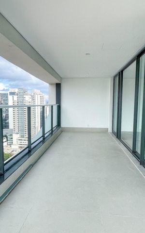 Apartamento à venda com 230m², 4 quartos e 3 vagas Apartamento à venda com 230m², 4 quartos e 3 vagasVaranda