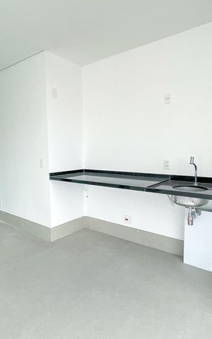 Apartamento à venda com 230m², 4 quartos e 3 vagas Apartamento à venda com 230m², 4 quartos e 3 vagasVaranda