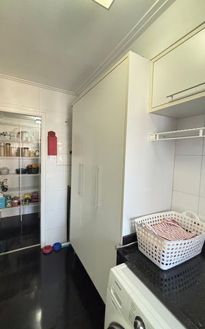 Apartamento à venda com 125m², 3 quartos e 2 vagas Apartamento à venda com 125m², 3 quartos e 2 vagasÁrea de Serviço