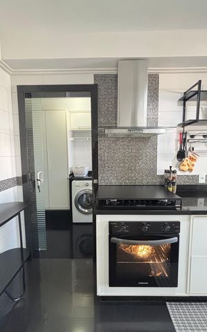 Apartamento à venda com 125m², 3 quartos e 2 vagas Apartamento à venda com 125m², 3 quartos e 2 vagasCozinha