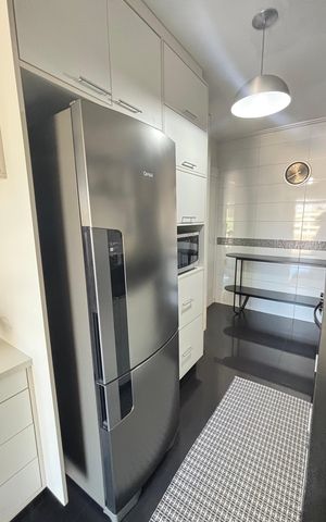 Apartamento à venda com 125m², 3 quartos e 2 vagas Apartamento à venda com 125m², 3 quartos e 2 vagasCozinha