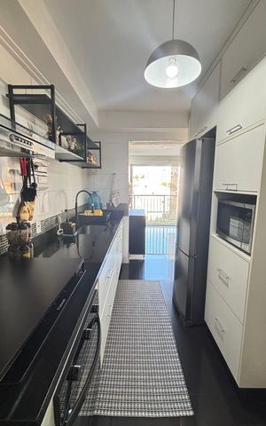 Apartamento à venda com 125m², 3 quartos e 2 vagas Apartamento à venda com 125m², 3 quartos e 2 vagasCozinha