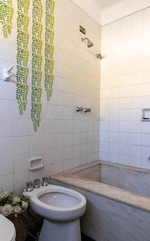 Casa à venda com 380m², 5 quartos e 4 vagasBanheiro da Suíte 1