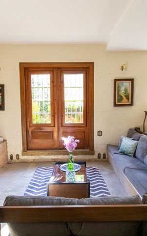 Casa à venda com 380m², 5 quartos e 4 vagasSala