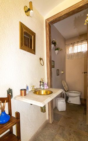 Casa à venda com 380m², 5 quartos e 4 vagasLavabo