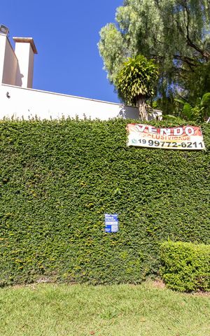 Casa à venda com 380m², 5 quartos e 4 vagasFachada e Placa