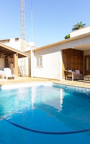 Casa à venda com 380m², 5 quartos e 4 vagasPiscina