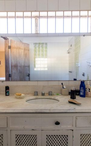 Casa à venda com 380m², 5 quartos e 4 vagasBanheiro da Suíte 1