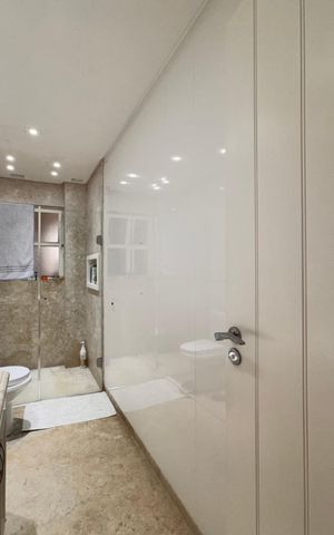 Apartamento para alugar com 492m², 6 quartos e 4 vagas Apartamento para alugar com 492m², 6 quartos e 4 vagasBanheiro suíte 1