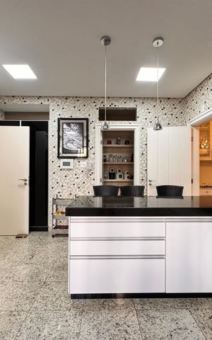 Apartamento para alugar com 492m², 6 quartos e 4 vagas Apartamento para alugar com 492m², 6 quartos e 4 vagasCozinha