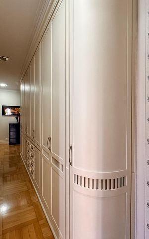 Apartamento para alugar com 492m², 6 quartos e 4 vagas Apartamento para alugar com 492m², 6 quartos e 4 vagasCorredor acesso às suítes