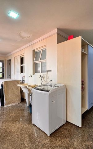 Apartamento para alugar com 492m², 6 quartos e 4 vagas Apartamento para alugar com 492m², 6 quartos e 4 vagasLavanderia