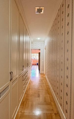 Apartamento para alugar com 492m², 6 quartos e 4 vagas Apartamento para alugar com 492m², 6 quartos e 4 vagasCorredor acesso às suítes