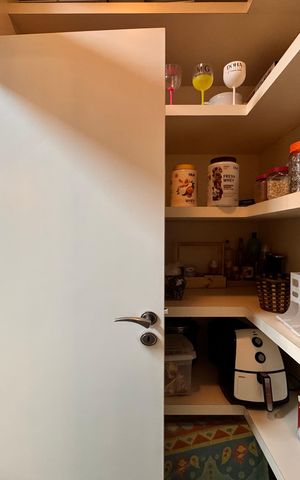 Apartamento para alugar com 492m², 6 quartos e 4 vagas Apartamento para alugar com 492m², 6 quartos e 4 vagasDespensa