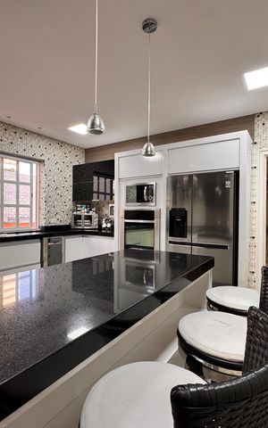 Apartamento para alugar com 492m², 6 quartos e 4 vagas Apartamento para alugar com 492m², 6 quartos e 4 vagasCozinha
