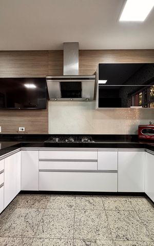 Apartamento para alugar com 492m², 6 quartos e 4 vagas Apartamento para alugar com 492m², 6 quartos e 4 vagasCozinha