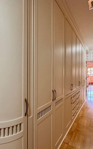Apartamento para alugar com 492m², 6 quartos e 4 vagas Apartamento para alugar com 492m², 6 quartos e 4 vagasCorredor acesso às suítes