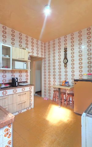 Casa à venda com 200m², 4 quartos e 4 vagas Casa à venda com 200m², 4 quartos e 4 vagasCozinha