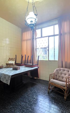 Casa à venda com 200m², 4 quartos e 4 vagas Casa à venda com 200m², 4 quartos e 4 vagasSala