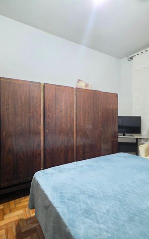 Casa à venda com 200m², 4 quartos e 4 vagas Casa à venda com 200m², 4 quartos e 4 vagasQuarto