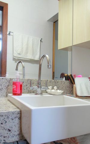 Casa à venda com 400m², 5 quartos e 4 vagasBanheiro das Semi Suítes