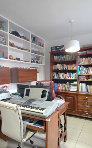 Casa à venda com 400m², 5 quartos e 4 vagasEscritório