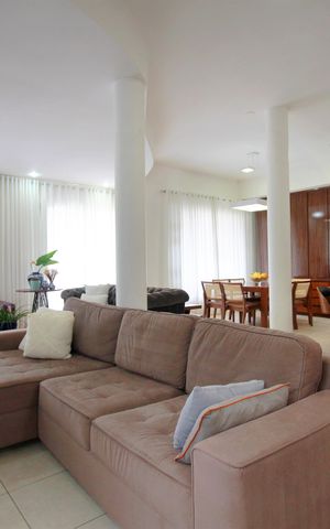 Casa à venda com 400m², 5 quartos e 4 vagasSala