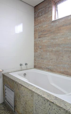 Casa à venda com 400m², 5 quartos e 4 vagasBanheiro da Suíte Master