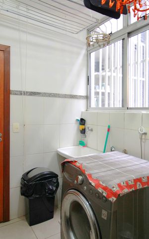 Casa à venda com 400m², 5 quartos e 4 vagasÁrea de Serviço