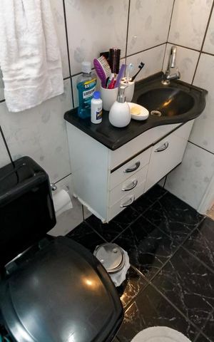 Apartamento à venda com 55m², 2 quartos e 1 vaga Apartamento à venda com 55m², 2 quartos e 1 vagaBanheiro