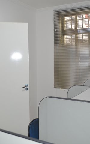Casa à venda com 190m², 3 quartos e 1 vagaEscritório
