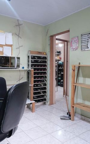 Casa à venda com 600m², 4 quartos e 3 vagasEscritório