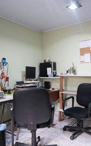 Casa à venda com 600m², 4 quartos e 3 vagasEscritório
