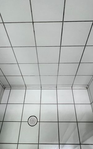 Apartamento à venda com 36m², 1 quarto e 1 vaga Apartamento à venda com 36m², 1 quarto e 1 vagaBanheiro da Suíte