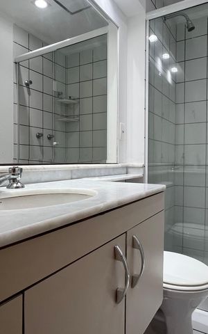 Apartamento à venda com 36m², 1 quarto e 1 vaga Apartamento à venda com 36m², 1 quarto e 1 vagaBanheiro da Suíte
