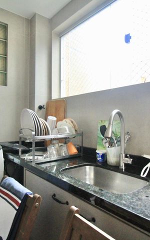 Apartamento para alugar com 384m², 4 quartos e 3 vagas Apartamento para alugar com 384m², 4 quartos e 3 vagasCozinha e Área de Serviço