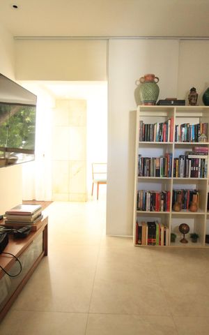 Apartamento para alugar com 384m², 4 quartos e 3 vagas Apartamento para alugar com 384m², 4 quartos e 3 vagasEscritório