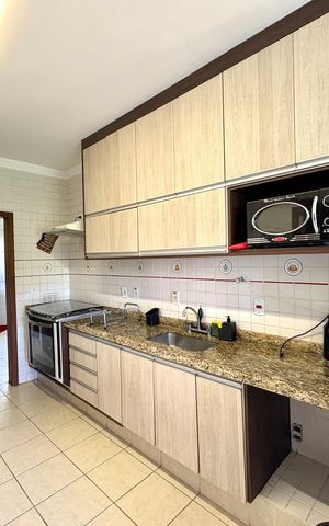 Casa de condomínio à venda com 460m², 4 quartos e 4 vagas Casa de condomínio à venda com 460m², 4 quartos e 4 vagasCozinha
