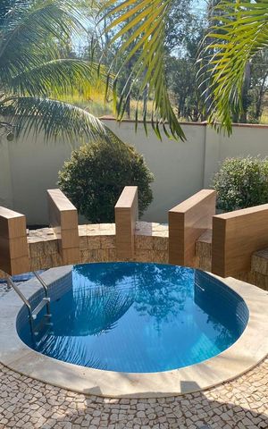 Casa de condomínio para alugar com 560m², 4 quartos e 4 vagas