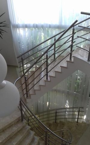 Casa de condomínio para alugar com 560m², 4 quartos e 4 vagas