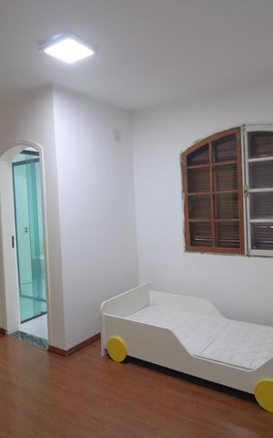 Casa à venda com 480m², 3 quartos e 2 vagasSuíte