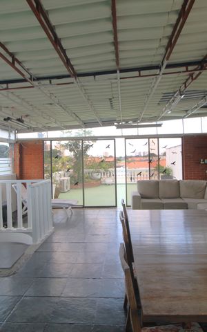 Casa à venda com 480m², 3 quartos e 2 vagasÁrea de serviço e área da churrasqueira