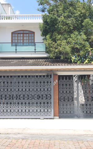 Casa à venda com 480m², 3 quartos e 2 vagasFachada