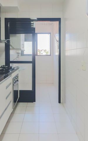 Apartamento à venda com 144m², 2 quartos e 2 vagas Apartamento à venda com 144m², 2 quartos e 2 vagasCozinha e Área de Serviço