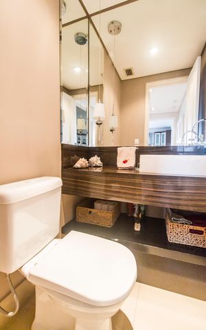 Apartamento à venda com 220m², 3 quartos e 3 vagas Apartamento à venda com 220m², 3 quartos e 3 vagasLavabo