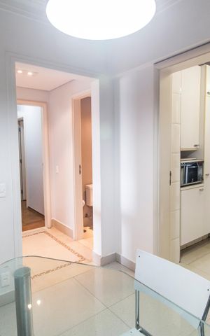Apartamento à venda com 220m², 3 quartos e 3 vagas Apartamento à venda com 220m², 3 quartos e 3 vagasCopa