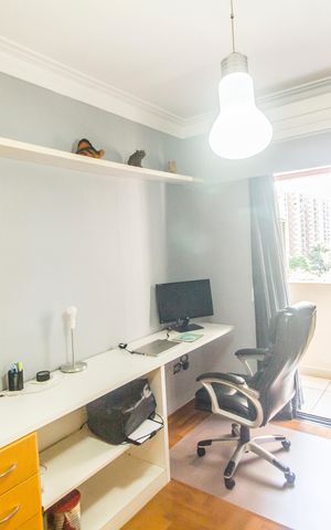 Apartamento à venda com 220m², 3 quartos e 3 vagas Apartamento à venda com 220m², 3 quartos e 3 vagasSuíte 3