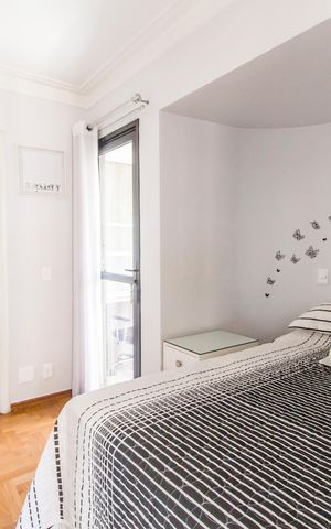 Apartamento à venda com 220m², 3 quartos e 3 vagas Apartamento à venda com 220m², 3 quartos e 3 vagasSuíte 2