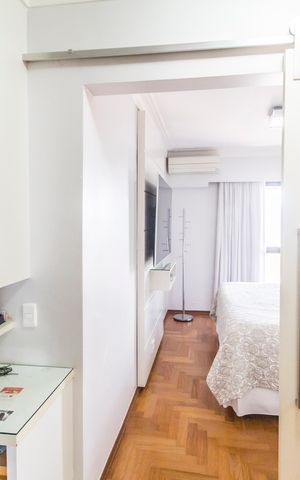 Apartamento à venda com 220m², 3 quartos e 3 vagas Apartamento à venda com 220m², 3 quartos e 3 vagasSuíte 1