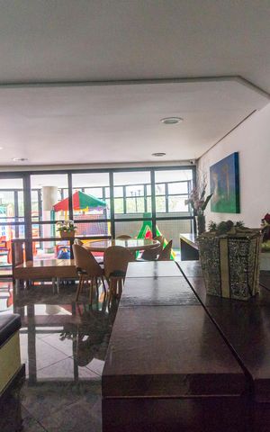 Apartamento à venda com 220m², 3 quartos e 3 vagasÁrea comum - Salão de festas
